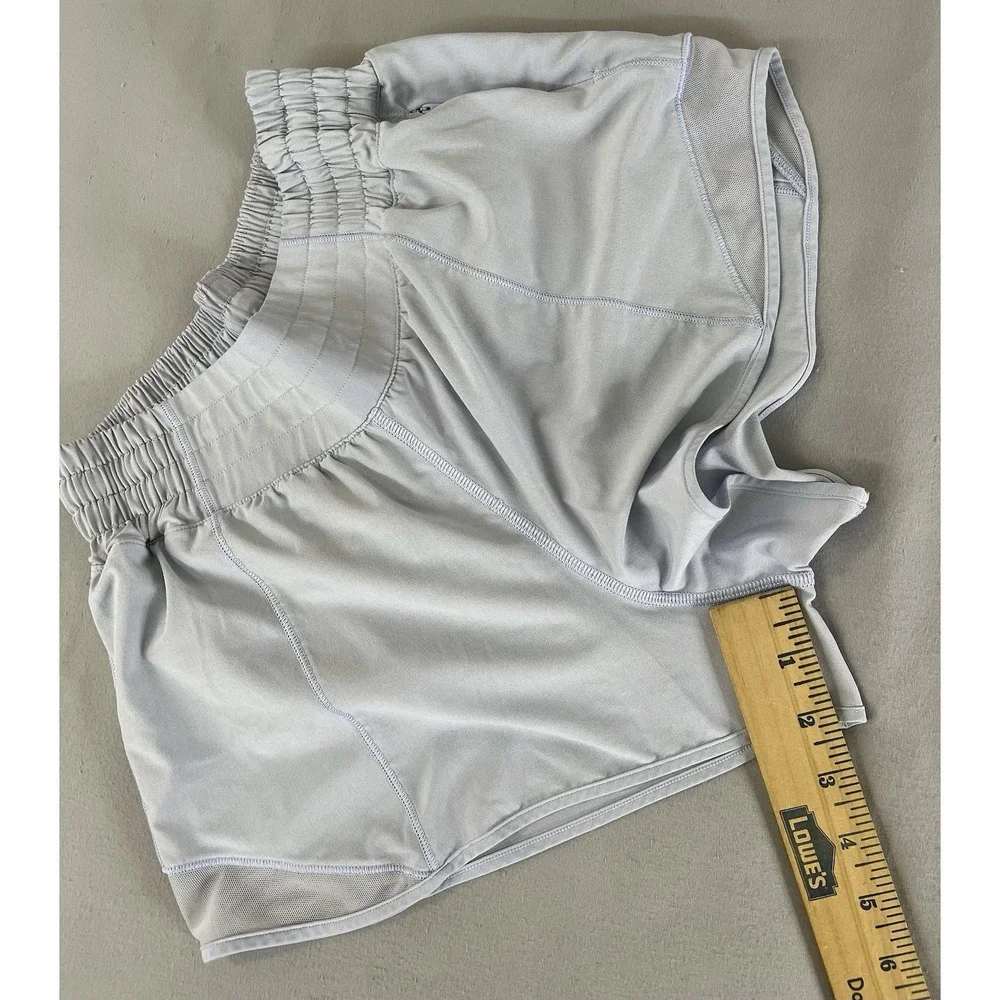 Lululemon Hotty Hot Low-Rise Short 2.5